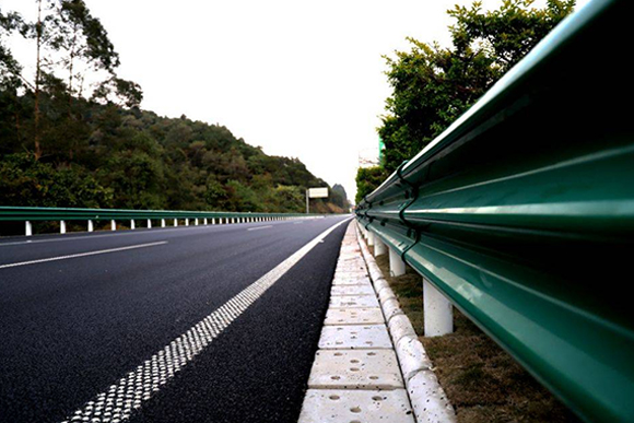 扬州高速公路护栏的常用类型